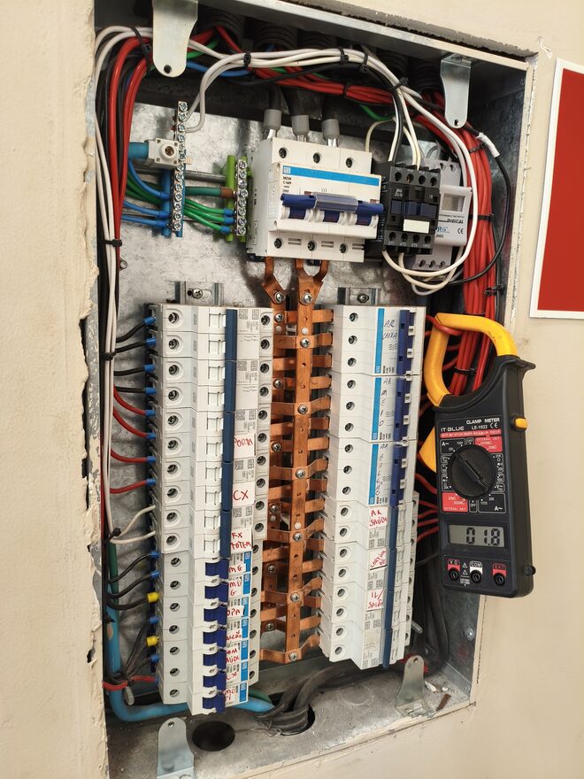 Manutenção de quadro elétrico